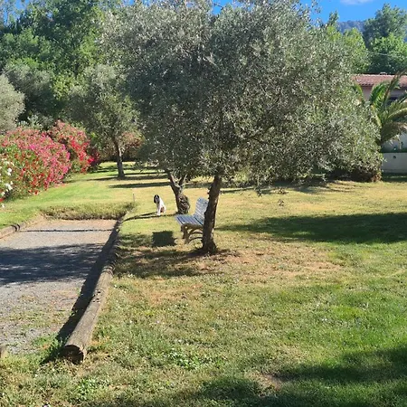 Appartement La Clef Des Champs Mons (Herault)